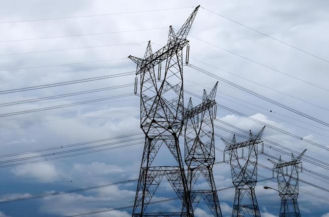 复杂线路结构对行波故障定位的挑战